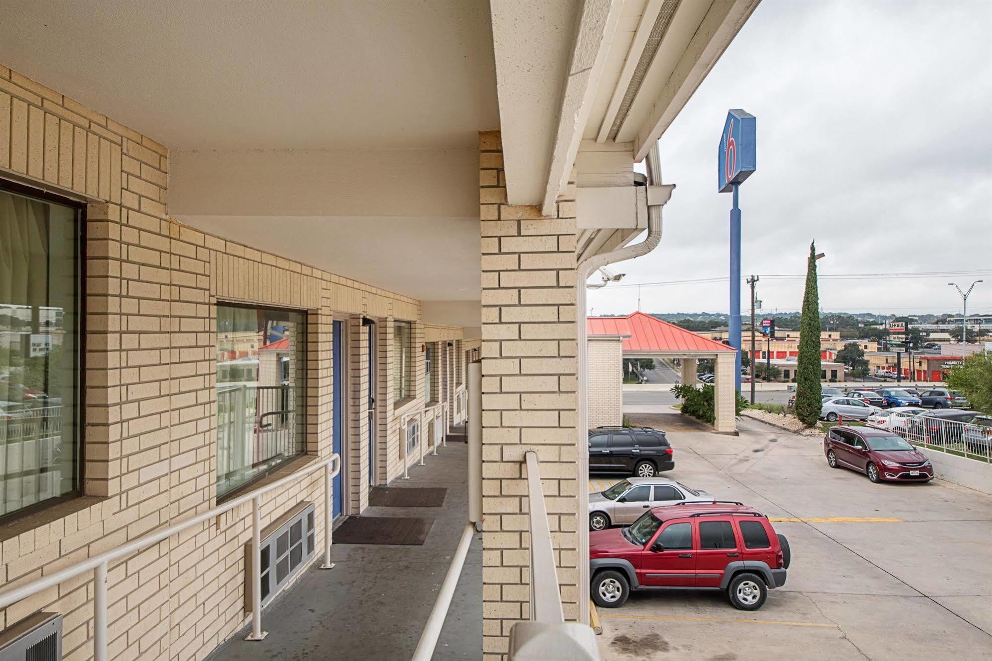 Motel 6-San Antonio, Tx - Fiesta Trails Exterior foto