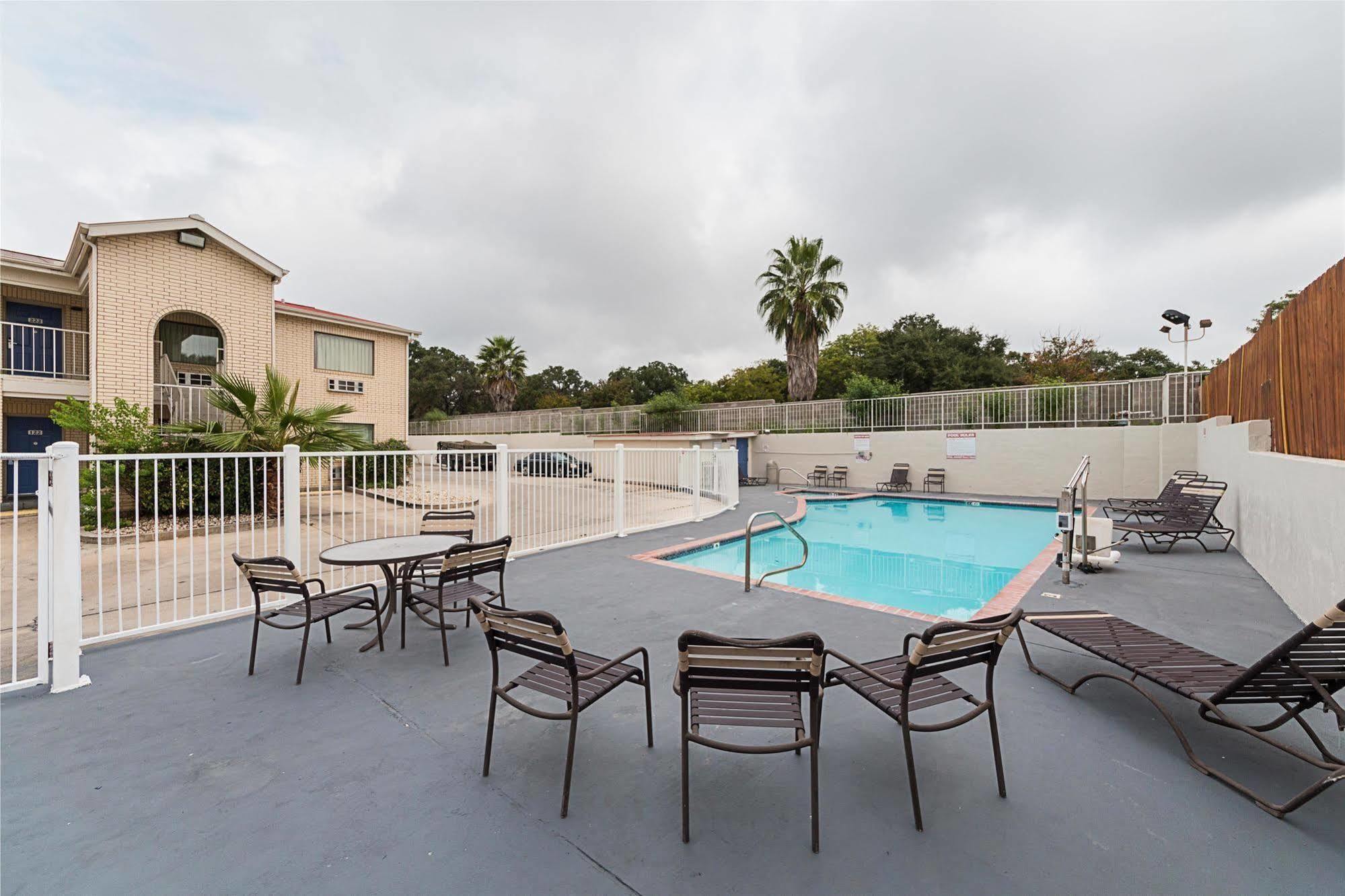 Motel 6-San Antonio, Tx - Fiesta Trails Exterior foto